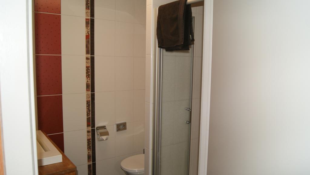Twin Room Private Bathroom,1305406702:JPEG